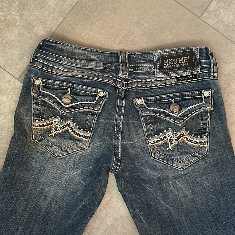 MISS ME JEANS (LIKE NEW) - Picture 5 of 6